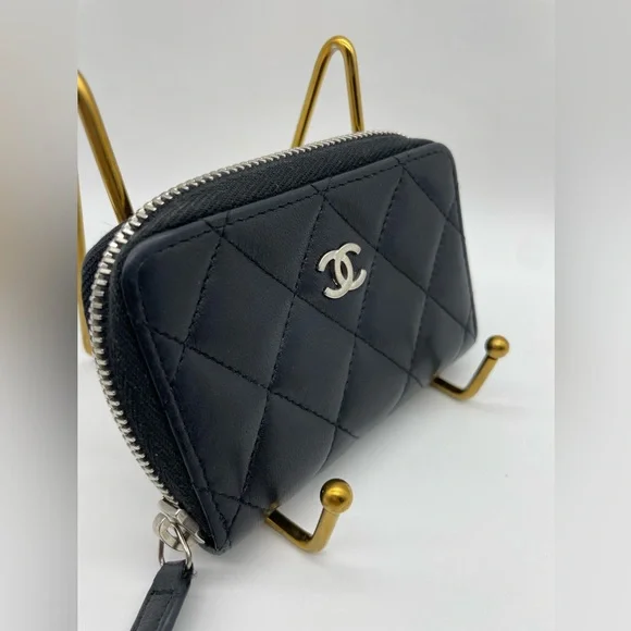 Chanel Short Wallet/Card Holder - Picture 2 of 13
